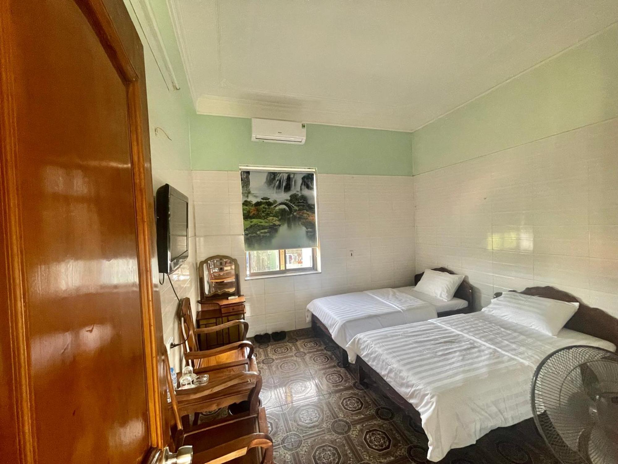 Bach Dai Dung Hotel Hà Tĩnh Buitenkant foto